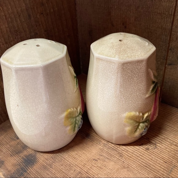 Vintage Tilso Fruit Motif Salt & Pepper Shakers - Picture 4 of 8